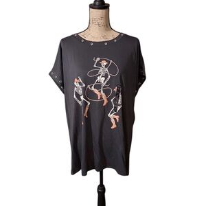 Torrid Tee‎ with Skeleton Graphic
